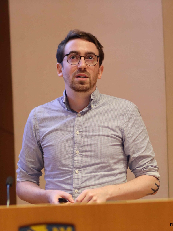 Dr Markus Hellenbrand